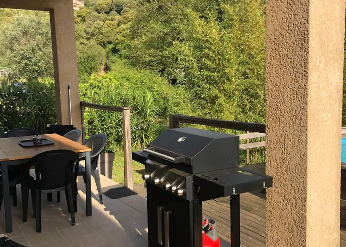 Paisible De Campagne Avec Piscine * Alata